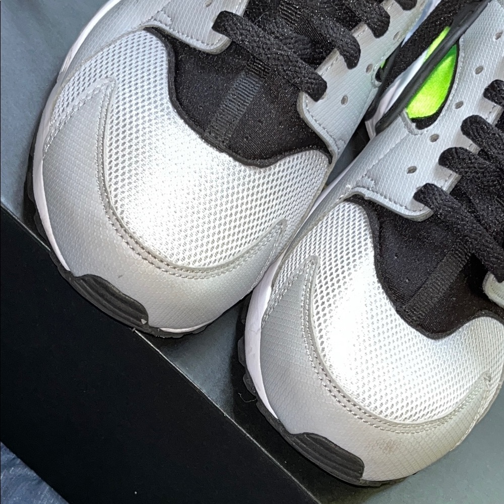 LAST CHANCE Nike Huarache sneakers - Picture 10 of 16